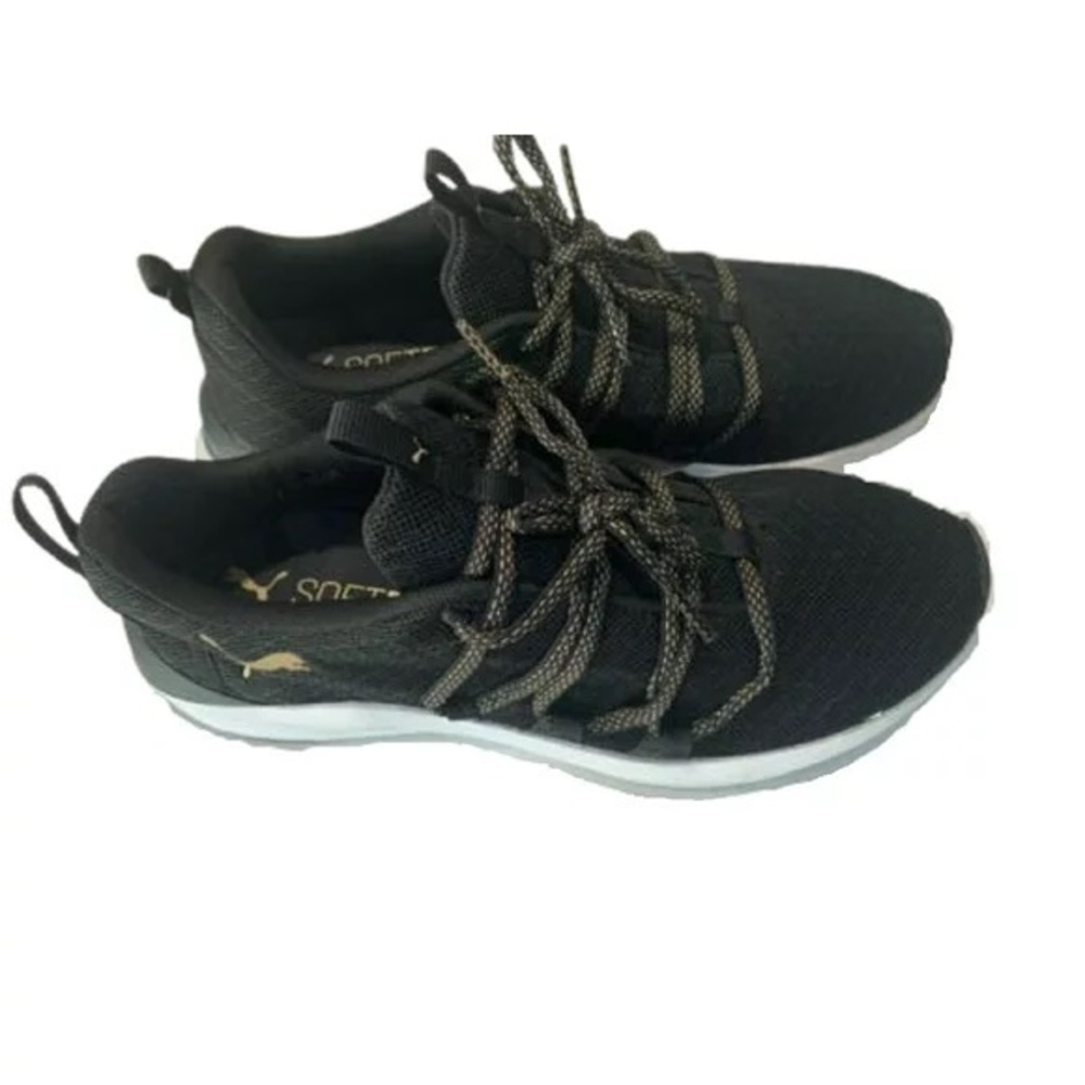 Puma womens shoes Like New